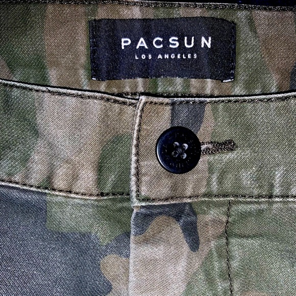 PACSUN | Green Camouflage | Cargo Pants | Skinny | With zippers - Picture 1 of 6